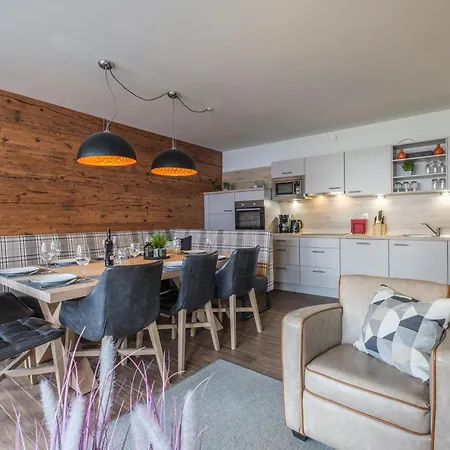 Appartement Emma 1 *