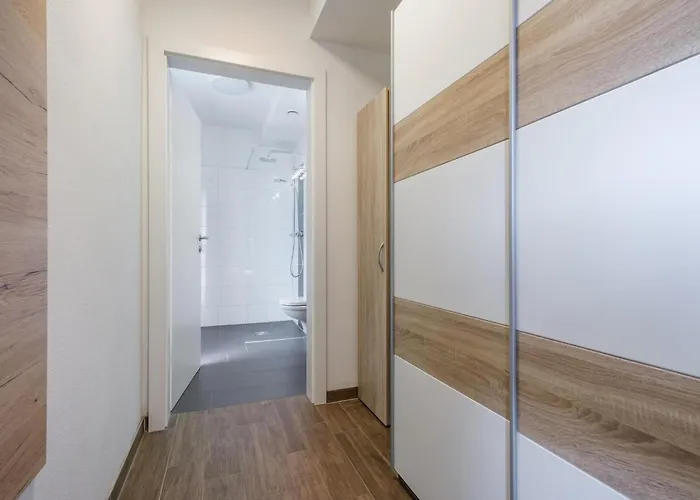 Emma 1 디엔텐암호크코니그